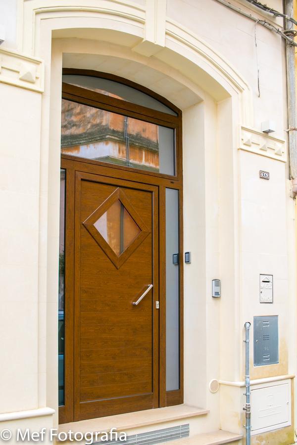 Miklu Luxury Suite Λέτσε Εξωτερικό φωτογραφία
